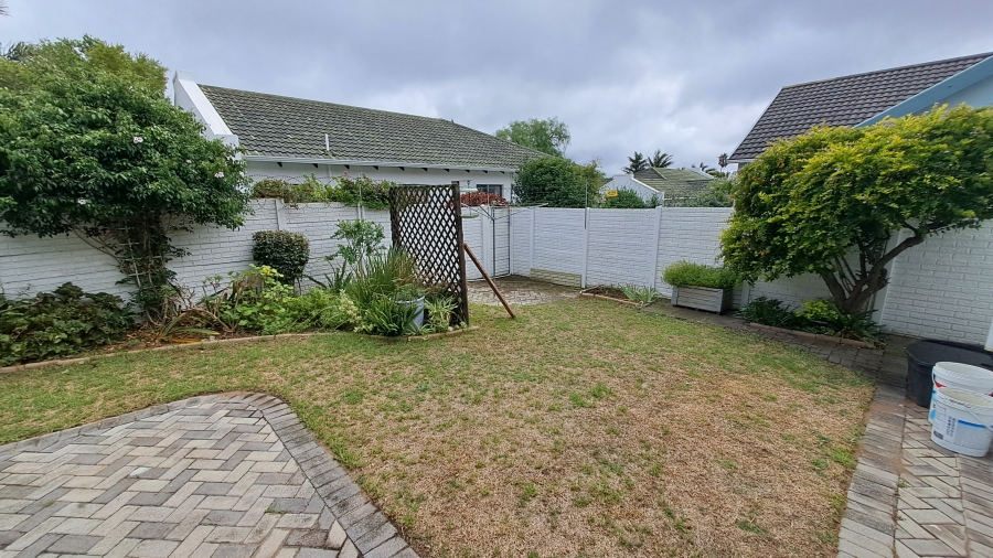 To Let 3 Bedroom Property for Rent in Miramar Eastern Cape